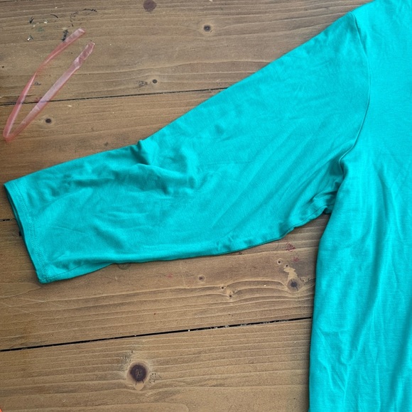 Philosophy Vibrant Green Women's Blouse - Picture 2 of 10